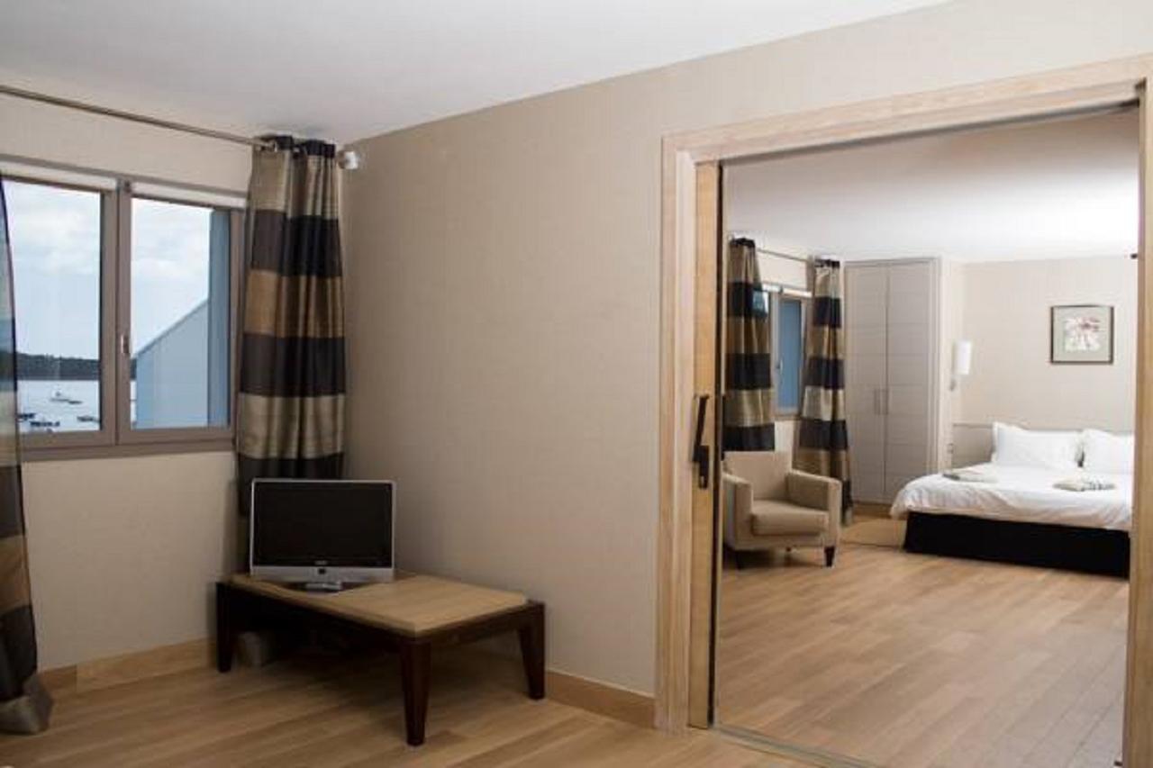 Le Pinarello Hotel Sainte-Lucie de Porto-Vecchio Bagian luar foto