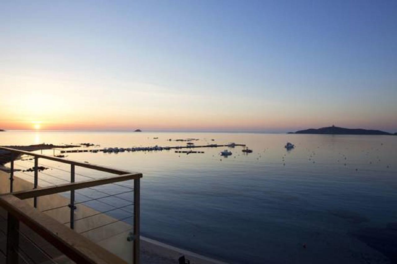 Le Pinarello Hotel Sainte-Lucie de Porto-Vecchio Bagian luar foto